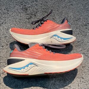 Saucony endorphin shift 3